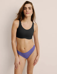 Ashley is wearing KNIX S | Periwinkle