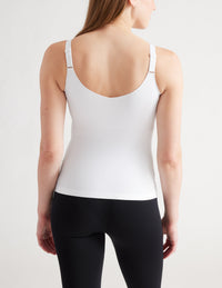 Siobhan is a 34C/D and wears a Knix size S+  | White