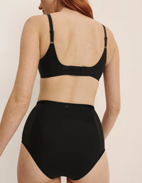 Molly has 35.5” hips, and wearing KNIX S | Black