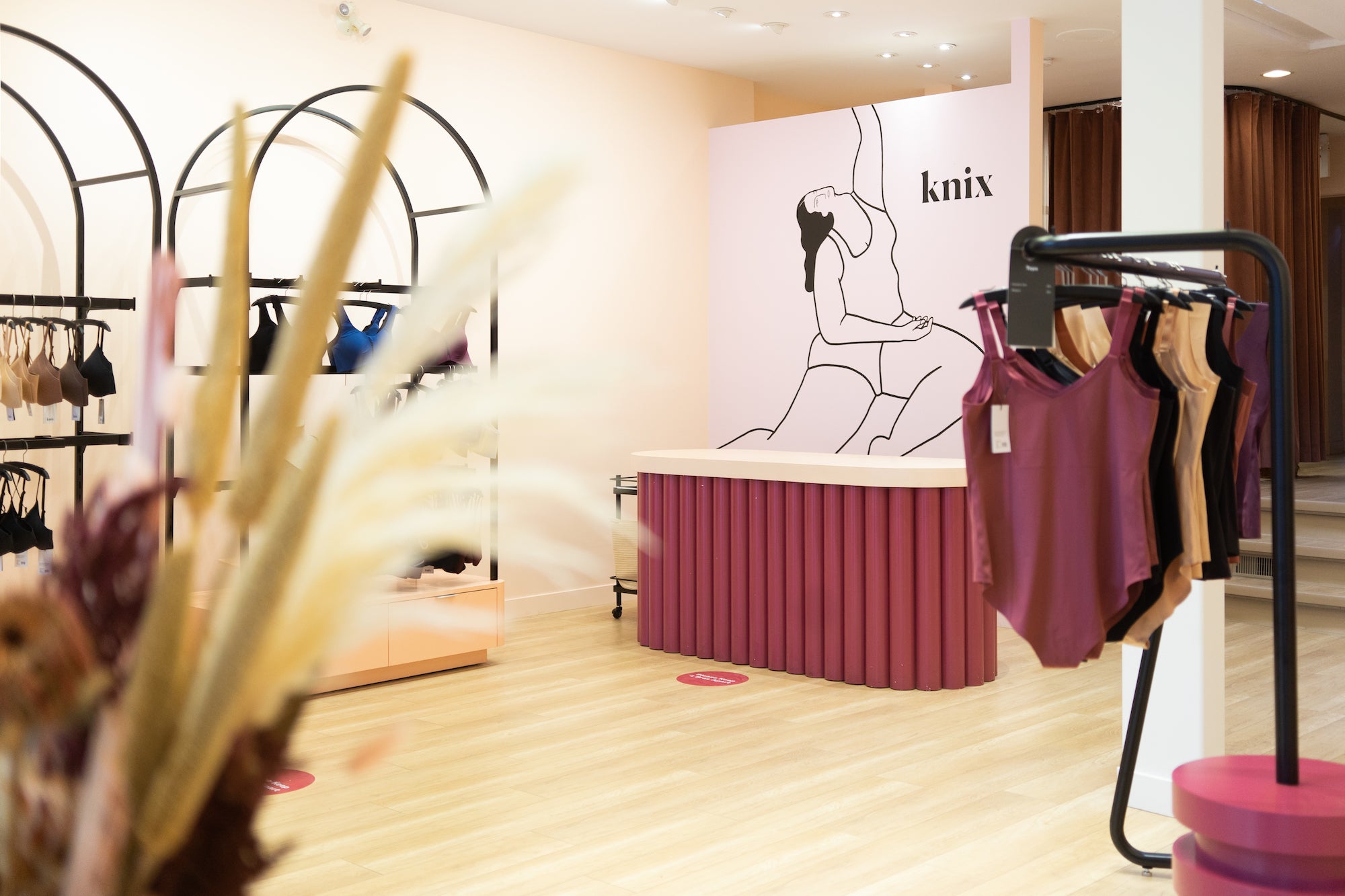 5 Reasons to Visit the Knix Store – Knix Canada