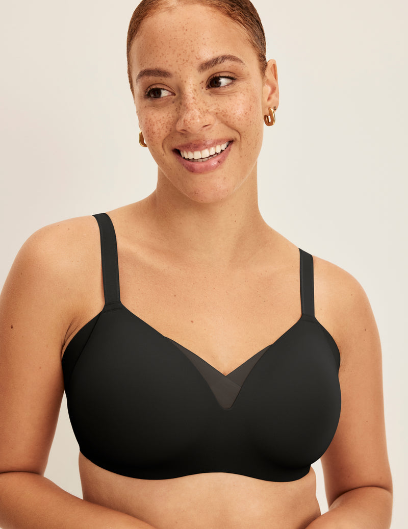 Adecia is a 34D wearing KNIX M+ | Black