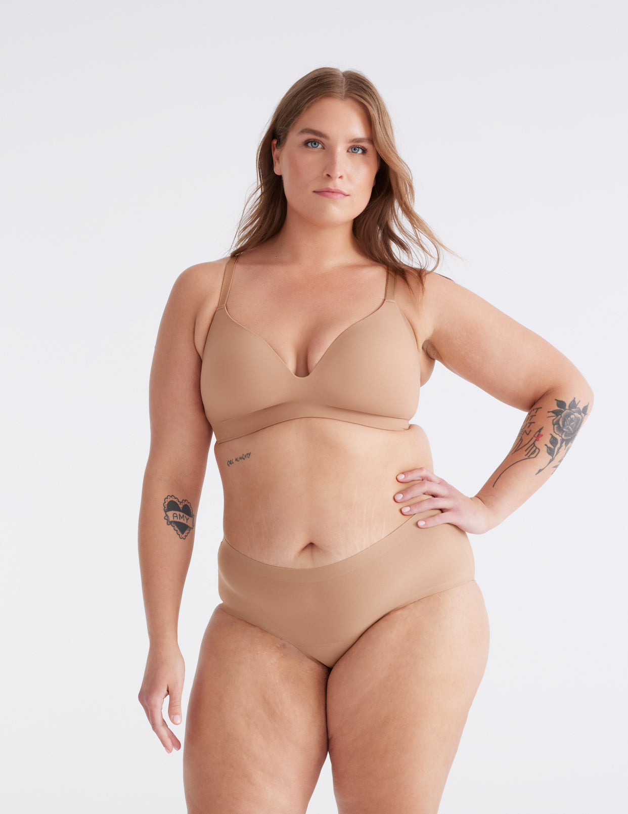 Chloe is a 38DD and wears a Knix size 7 | Cavassa
