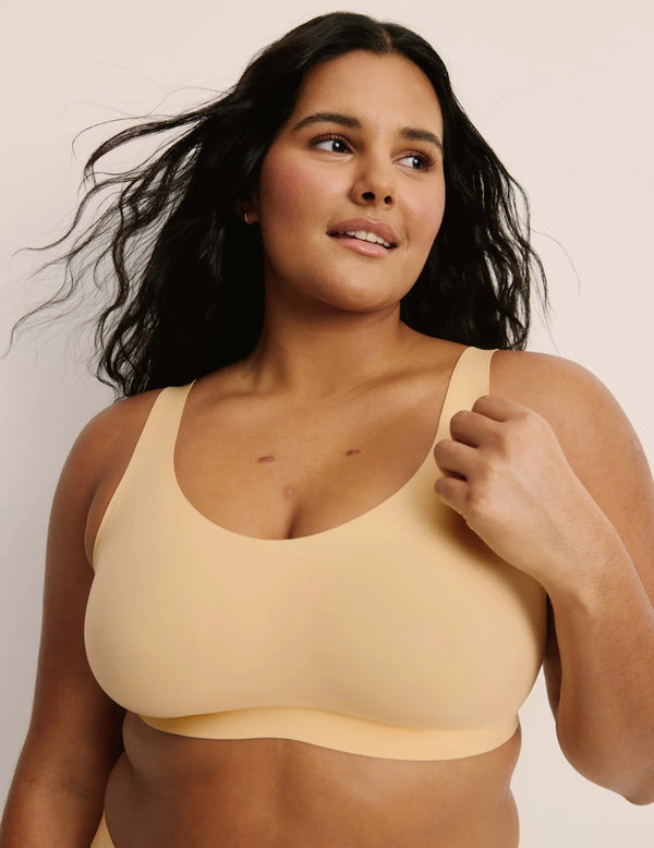 Adiya is a 36C and wears a KNIX L | Buttercup