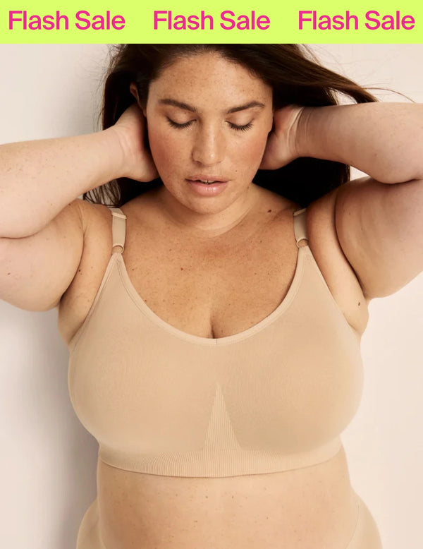 Clementine is a 40G and wearing KNIX XXL++ | Warm Sand