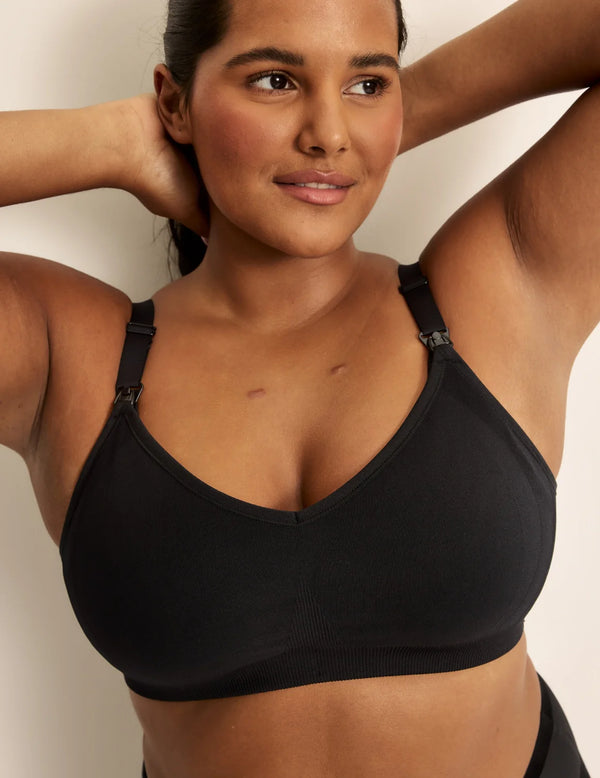 Adiya is a 36C and wearing KNIX L | Black