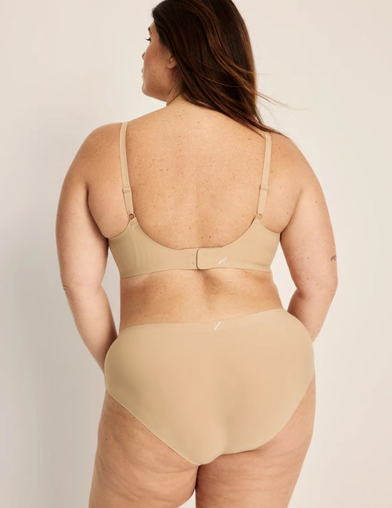Clementine has 51” hips, and wearing KNIX XXL | Warm Sand