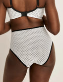 Orlane has 40” hips and wearing KNIX M | White with Black Polka Dot