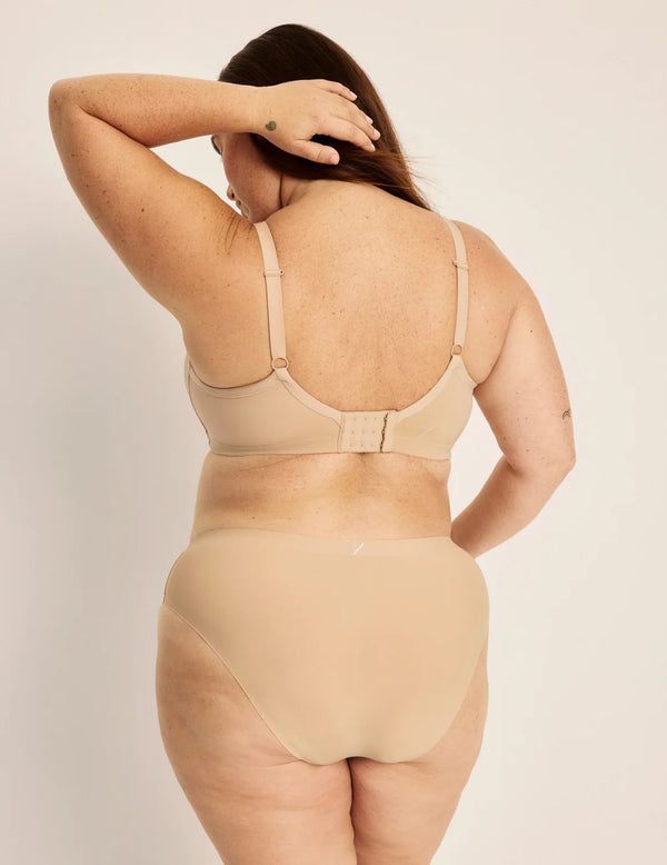 Clementine has 51” hips, and wearing KNIX XXL | Warm Sand