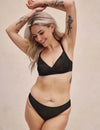 Sarah (Birds Papaya) is wearing KNIX M  | Black
