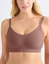 Isabelle is a 34DD and wears a Knix size M+ | Sola