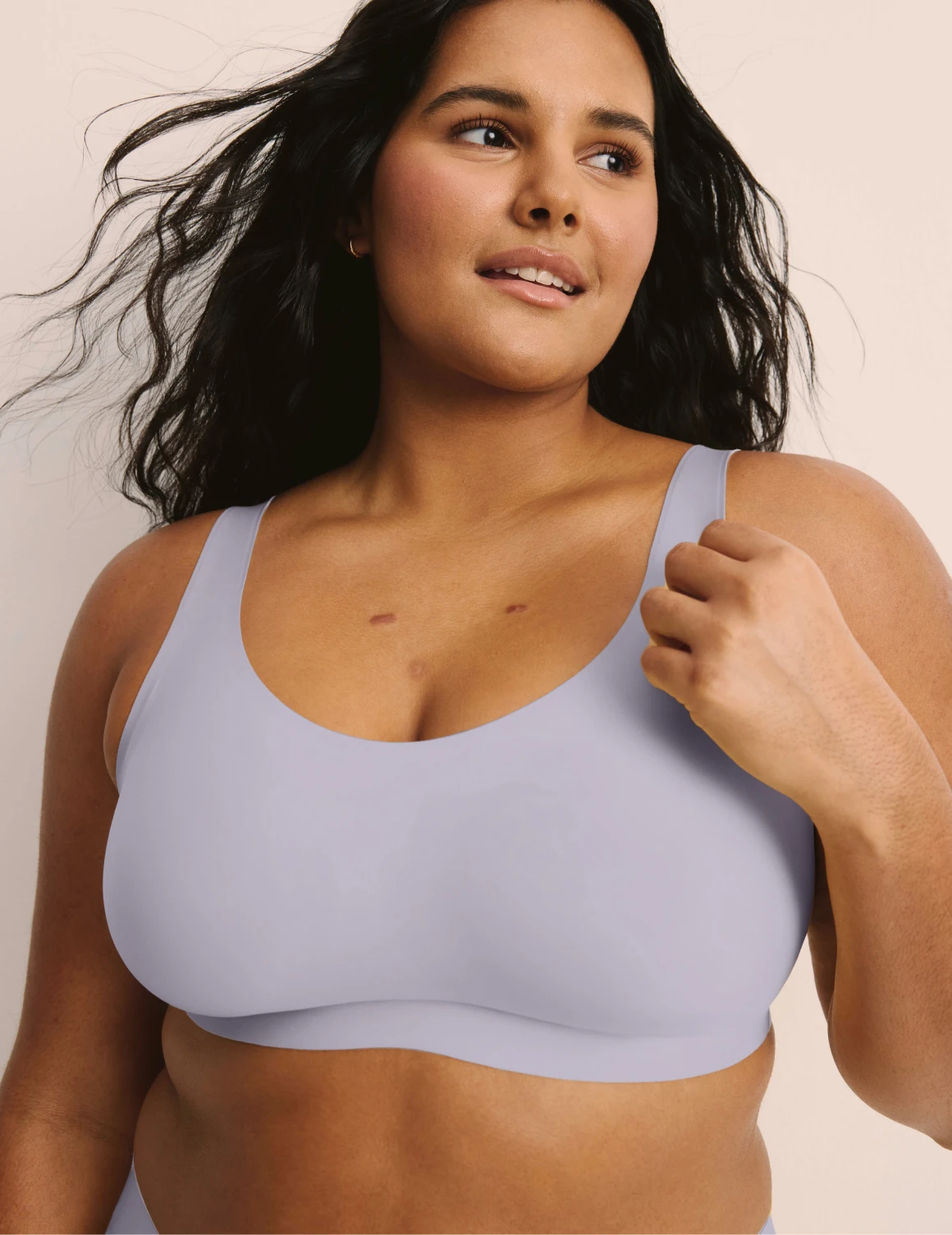 Adiya is a 36C and wearing KNIX L | Lavender