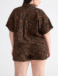 Gabrielle is a 38E and wears a Knix size XL | Feline