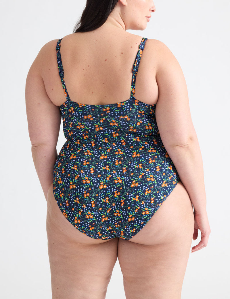 Gabrielle is a 38E, has 48