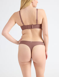 Isabelle is wearing a 34DD  | Sola