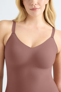 Isabelle is a 34DD, has 40