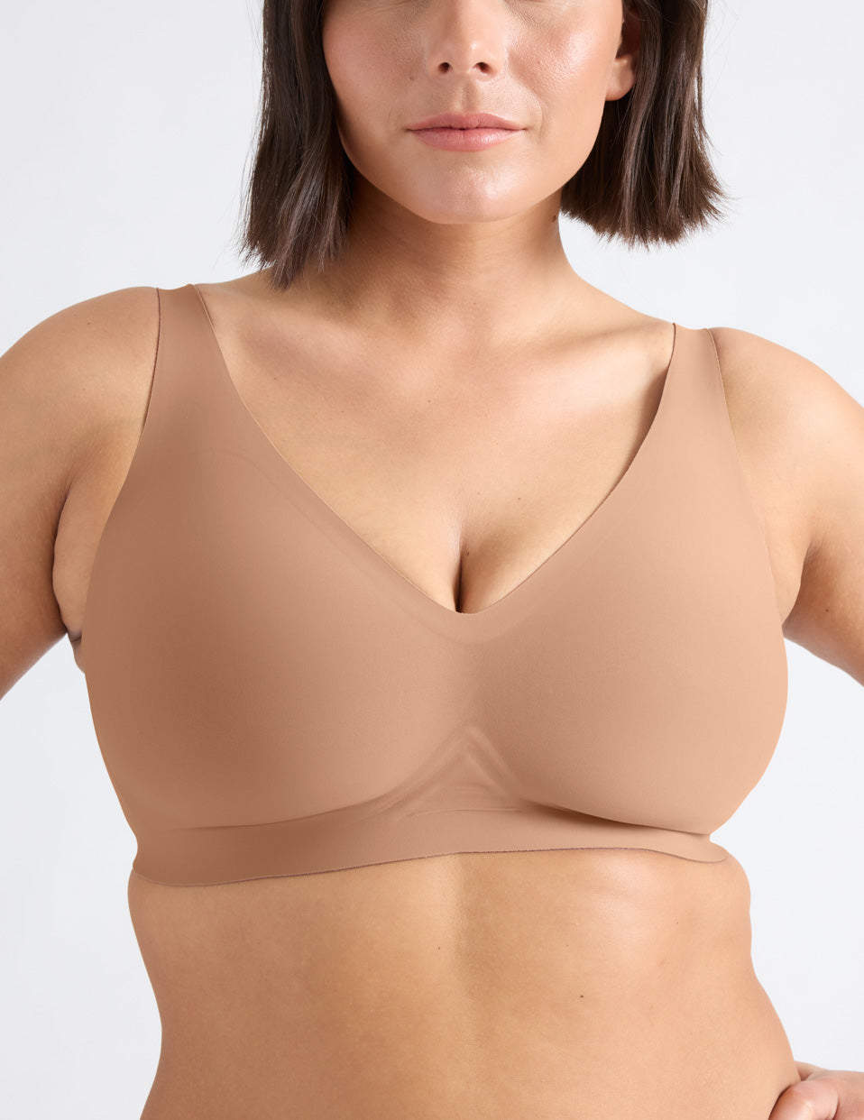 Maya is a 34F and wears a Knix size M++  | Cavassa