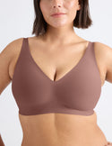 Maya is a 34F and wearing KNIX M++ | Sola