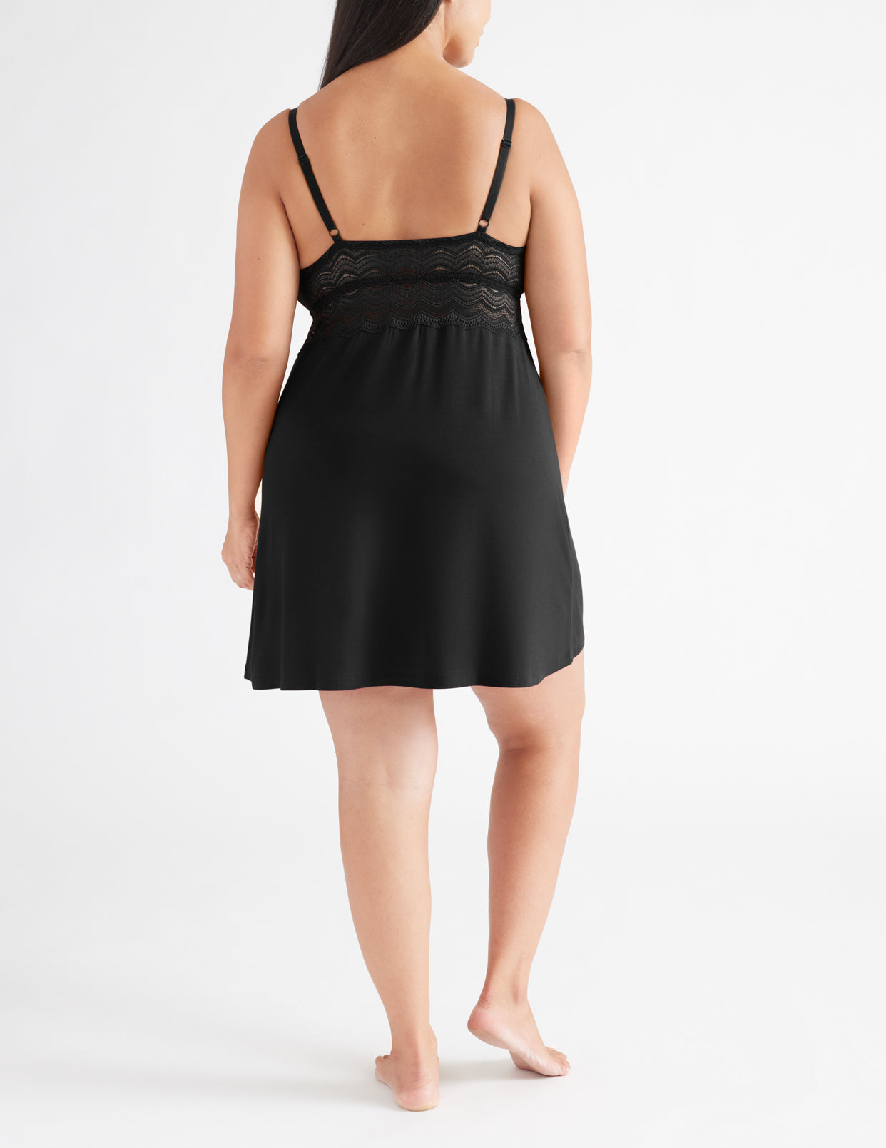 Jessie is a 38G and is wearing a Knix size XL | Black