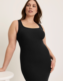 Beatrice is 5’7.5” tall and wearing KNIX XL | Black