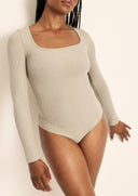 Tops & Bodysuits