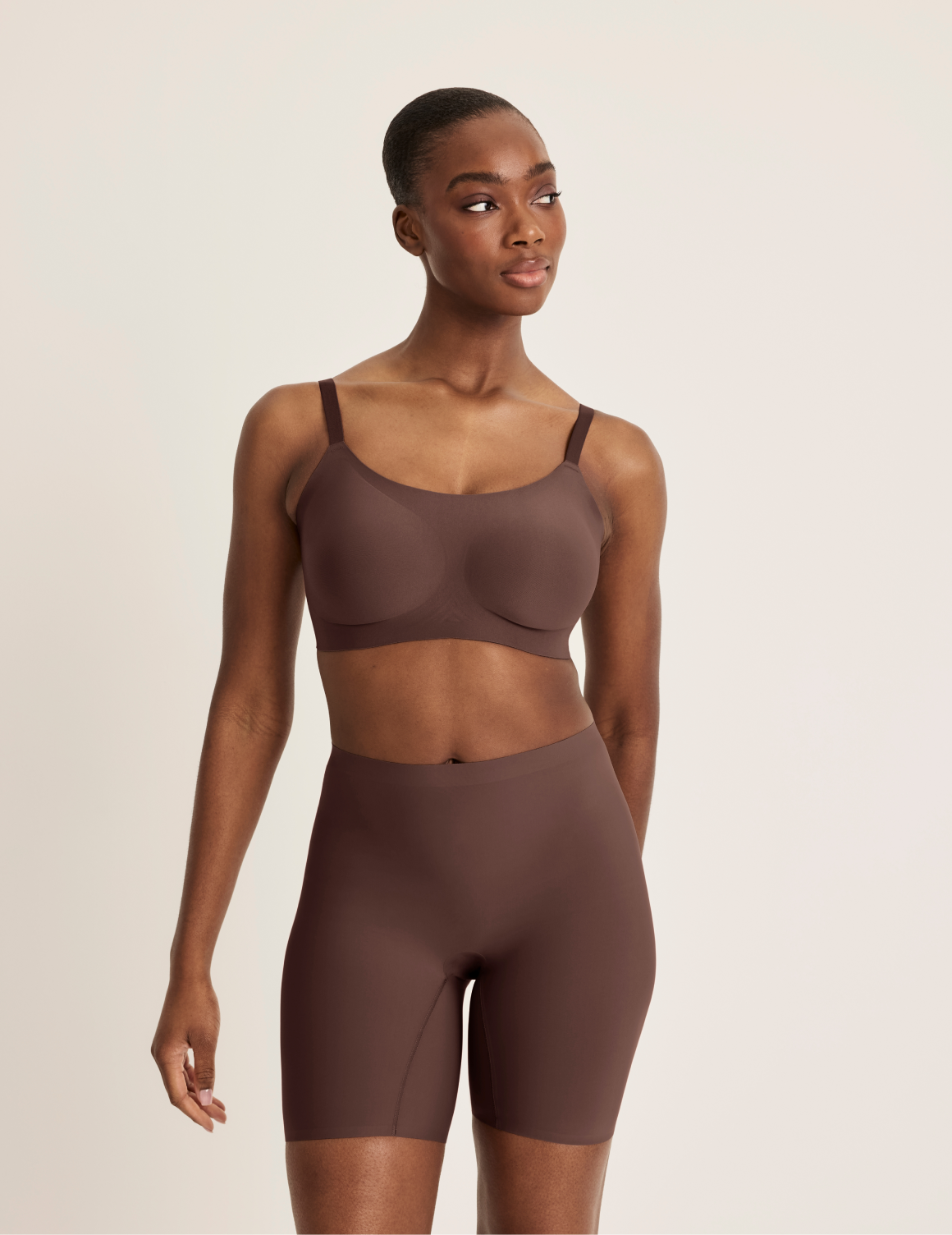 Orlane is wearing KNIX S | Sable