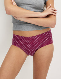 Front view of model wearing the Teen Super Leakproof® No-Show Boyshort highlighting the coverage and smooth fit