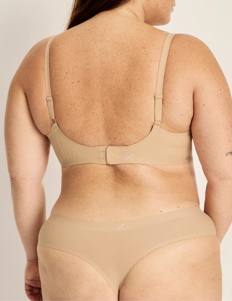 Clementine has 51” hips, and wearing KNIX XXL | Warm Sand