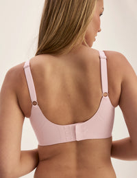 Megan is a 32E and wears a KNIX S++ | Rose Water