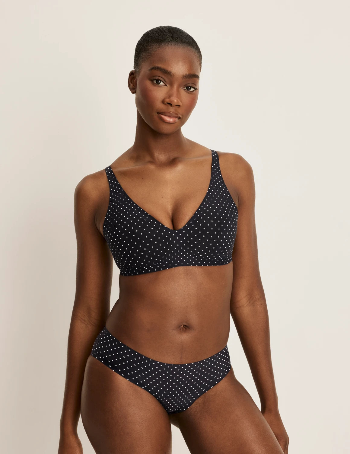 Orlane is a 32DD and wearing KNIX S+ | Black with White Polka Dot
