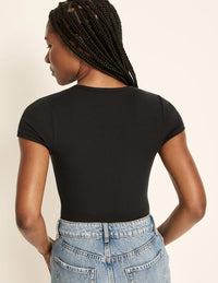 Gin is a 34DD wears a size M | Black