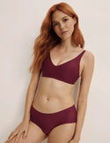 Molly has 35.5” hips and wears KNIX S | Dark Cherry