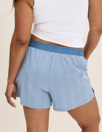 Binta wears KNIX L | Blue Stripe