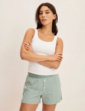 Alexandra has 36” hips and wearing KNIX S | Eucalyptus Stripe