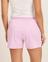 Alexandra has 36” hips and wearing KNIX S | Pink Stripe