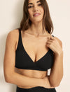Sofia is 32D and wears a Knix size S+ | Black