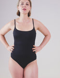 Hanna is a 32B and wears a Knix size S | General